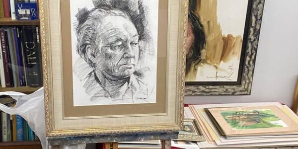 Внук Кайбицкой подарил внуку Жиганова портрет его деда
